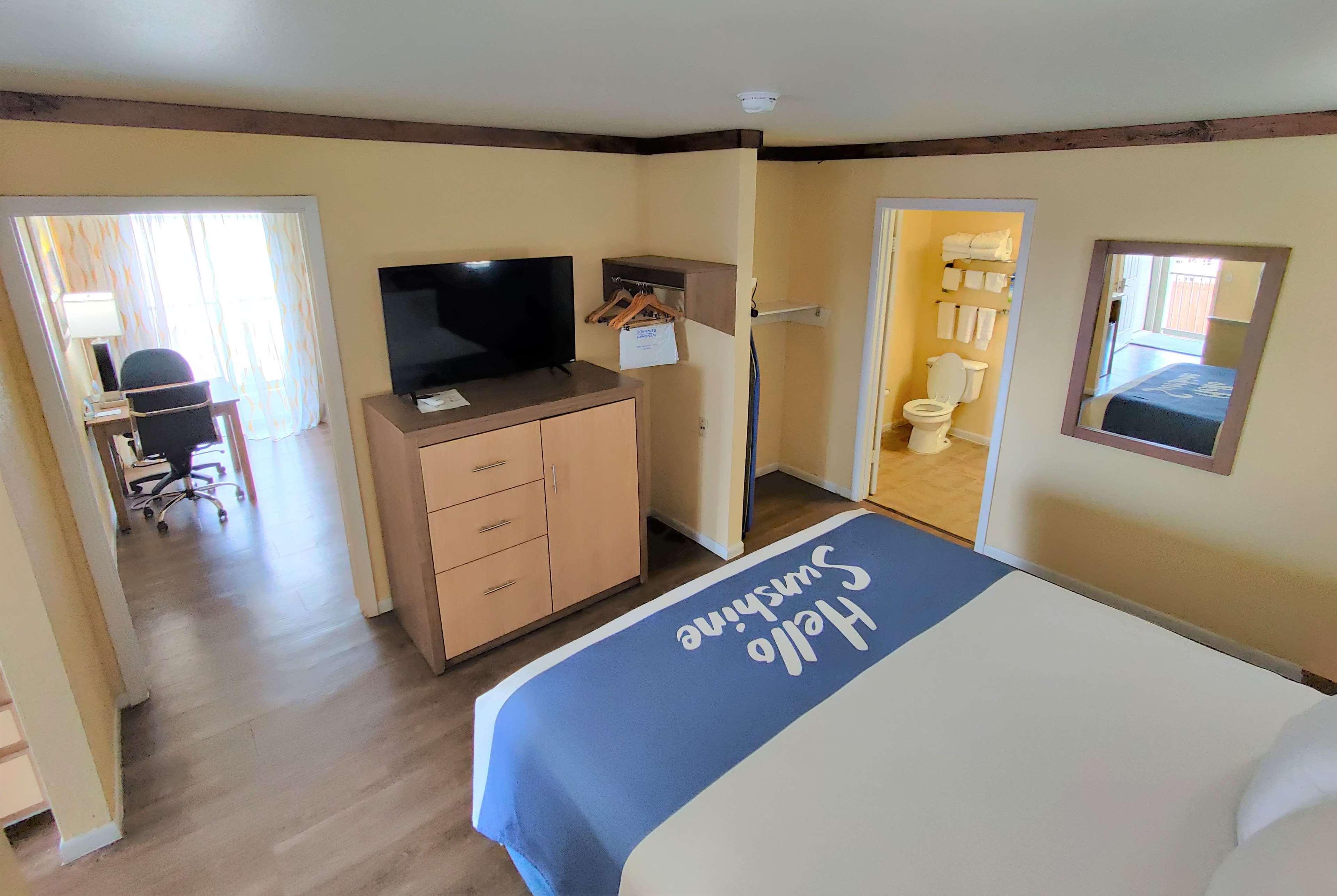 Hotel Days By Wyndham Fredericksburg